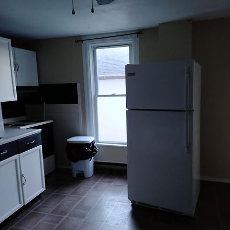 Cozy Downtown Two Bedrooms Free Parking Kingston Luaran gambar