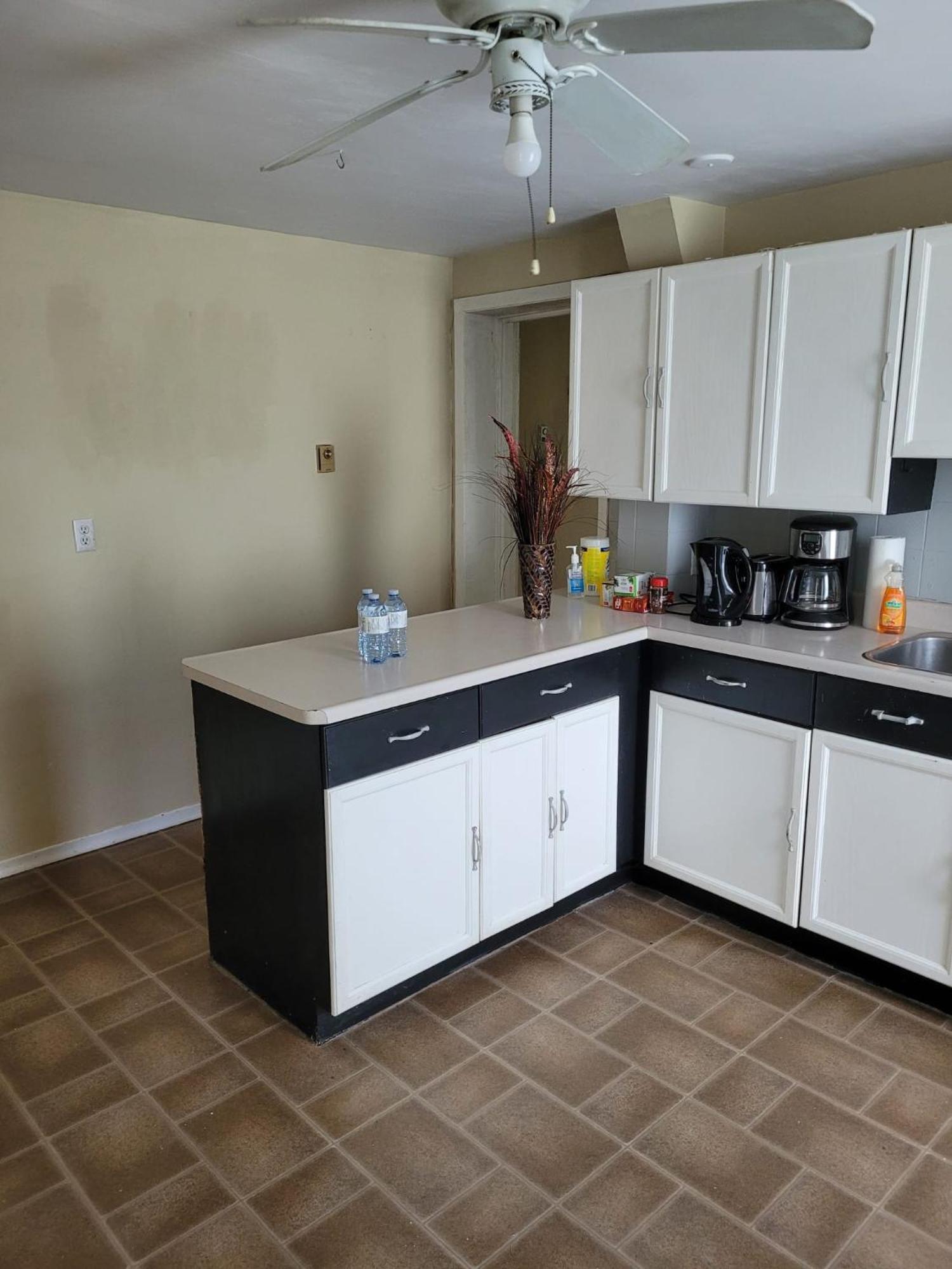 Cozy Downtown Two Bedrooms Free Parking Kingston Luaran gambar